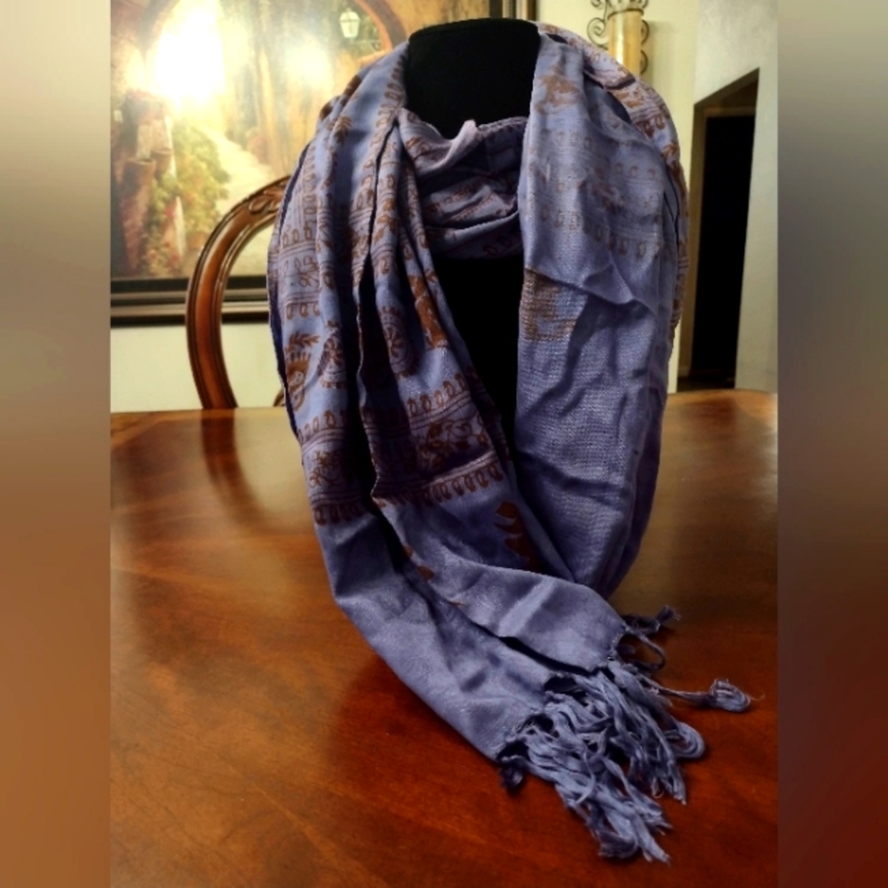 Simply beautiful. Purple 💜 Scarf